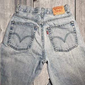24X27 HW Levi's Jeans